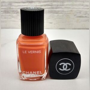 Chanel Le Vernis  # 745 Cruise Nails
